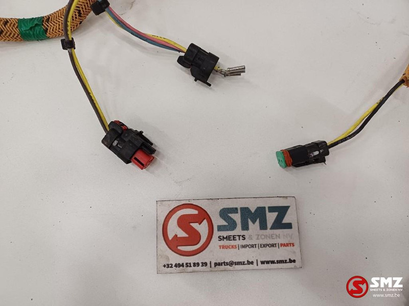 Caterpillar Wire harness Caterpillar - Cables/ Wire harness for Truck: picture 4 Caterpillar Wire harness Caterpillar - Cables/ Wire harness for Truck: picture 4