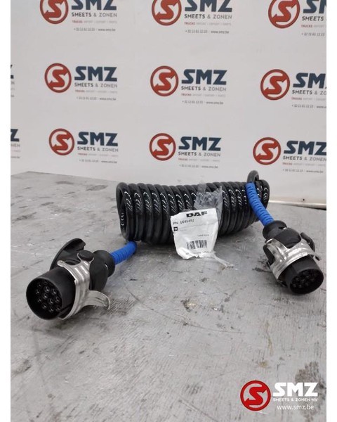 DAF Occ Electrospiraal 15 polig lichtkabel - Cables/ Wire harness for Truck: picture 1 DAF Occ Electrospiraal 15 polig lichtkabel - Cables/ Wire harness for Truck: picture 1