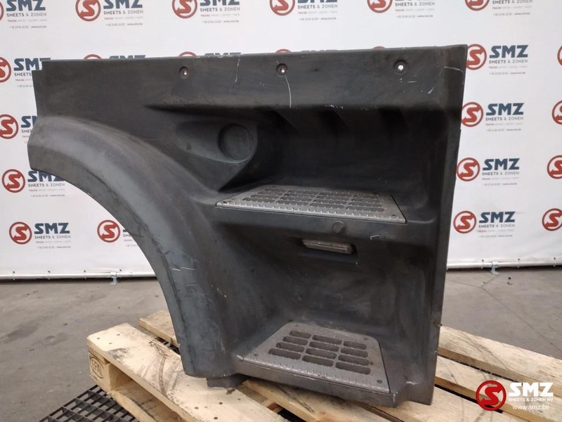 DAF Occ Opstapbak rechts met Groeneveld vetsmering - Footstep for Truck: picture 1 DAF Occ Opstapbak rechts met Groeneveld vetsmering - Footstep for Truck: picture 1