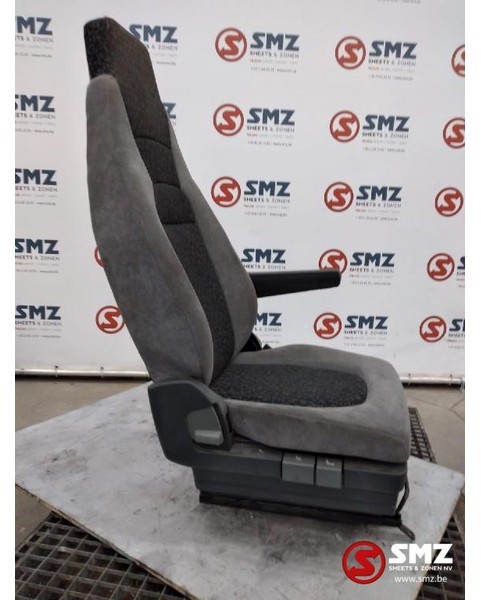 DAF Occ passagierszetel DAF LF45 - Seat for Truck: picture 2 DAF Occ passagierszetel DAF LF45 - Seat for Truck: picture 2