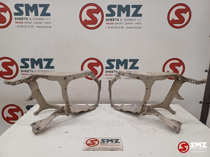 DAF Occ set koplamphouders L/R DAF - Headlight for Truck: picture 2 DAF Occ set koplamphouders L/R DAF - Headlight for Truck: picture 2