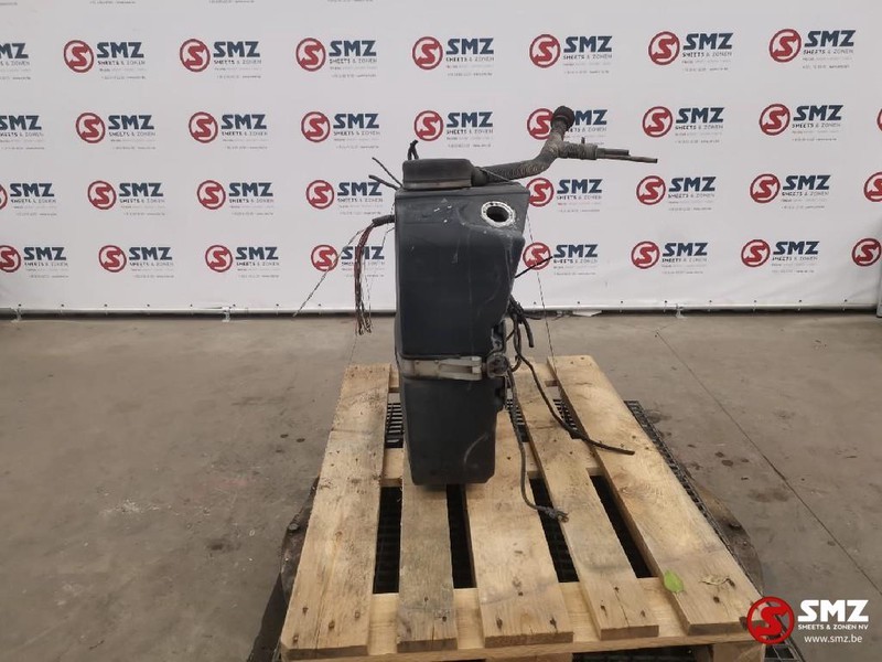 Iveco Occ AdBlue tank 62L Iveco - AdBlue tank for Truck: picture 2 Iveco Occ AdBlue tank 62L Iveco - AdBlue tank for Truck: picture 2