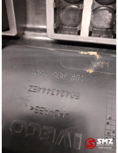 Iveco Occ interieurpaneel Iveco - Cab and interior for Truck: picture 3 Iveco Occ interieurpaneel Iveco - Cab and interior for Truck: picture 3