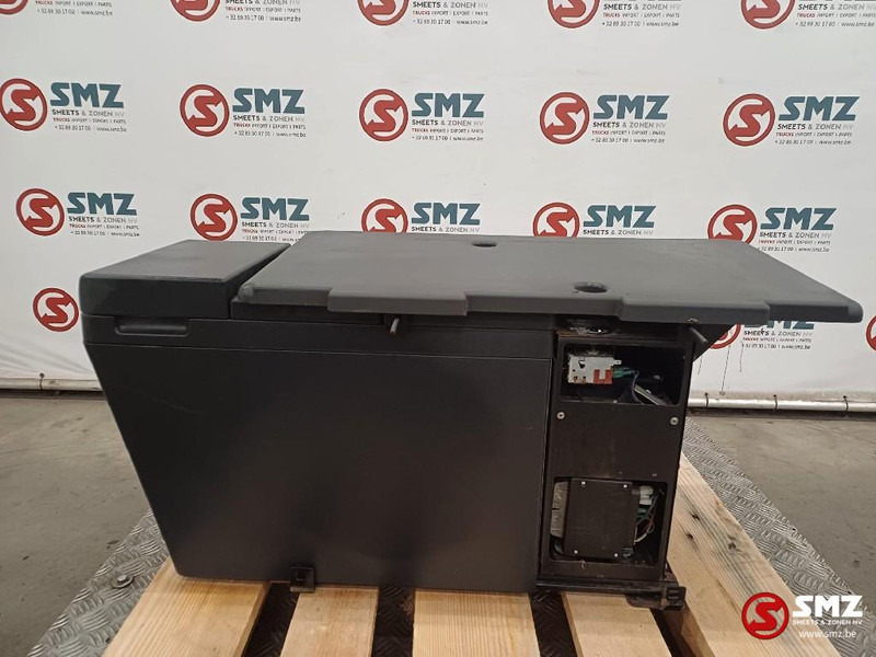 Iveco Occ koelkast Iveco - Cab and interior for Truck: picture 3 Iveco Occ koelkast Iveco - Cab and interior for Truck: picture 3