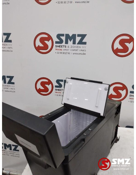 Iveco Occ koelkast Iveco - Cab and interior for Truck: picture 3 Iveco Occ koelkast Iveco - Cab and interior for Truck: picture 3