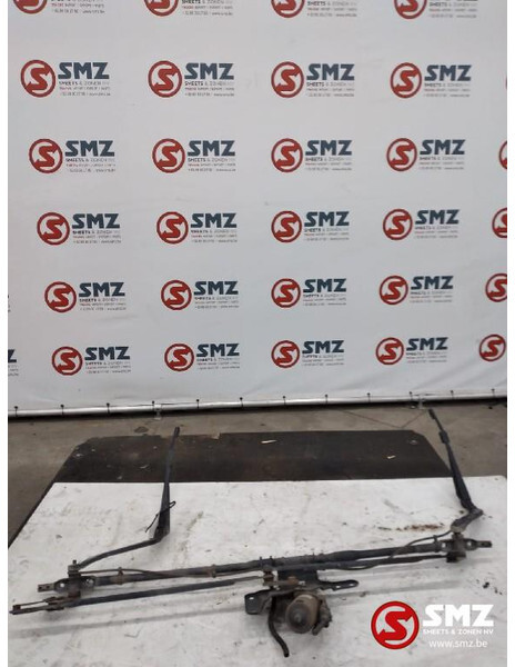 Iveco Occ ruitenwissermotor + mechanisme Iveco - Wiper for Truck: picture 1 Iveco Occ ruitenwissermotor + mechanisme Iveco - Wiper for Truck: picture 1