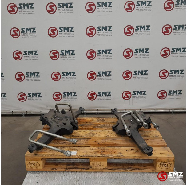 Iveco Occ set bladveersteunen L/R aandrijfas Iveco - Frame/ Chassis for Truck: picture 1 Iveco Occ set bladveersteunen L/R aandrijfas Iveco - Frame/ Chassis for Truck: picture 1