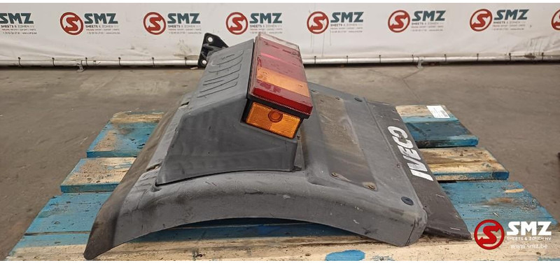Iveco Occ spatbord + spatbordsteun achteraan links Iveco - Body and exterior for Truck: picture 1 Iveco Occ spatbord + spatbordsteun achteraan links Iveco - Body and exterior for Truck: picture 1
