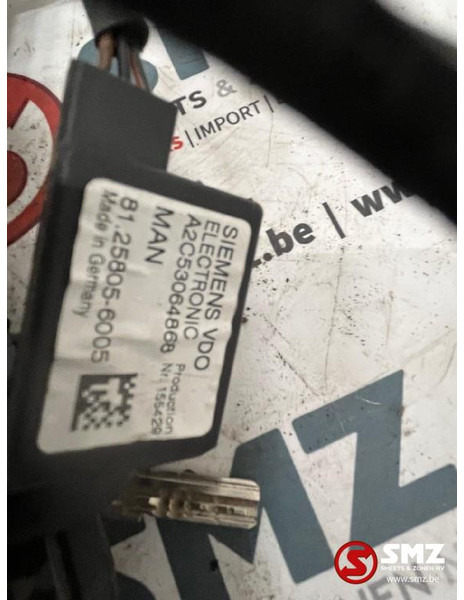 MAN Occ ECU besturingseenheid MAN TGS 0281020067 - ECU for Truck: picture 5 MAN Occ ECU besturingseenheid MAN TGS 0281020067 - ECU for Truck: picture 5