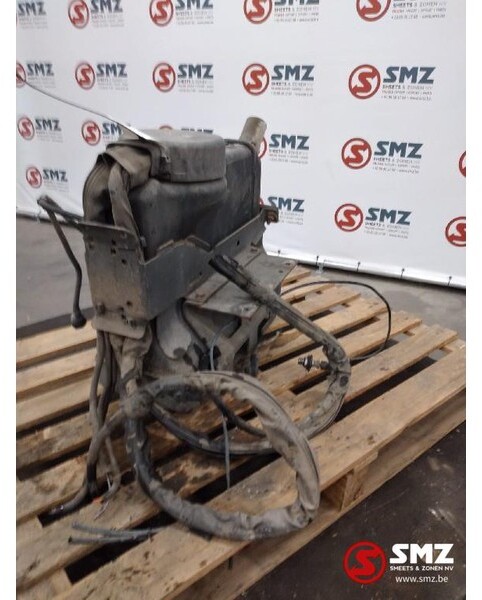 Mercedes-Benz Occ AdBlue tank Mercedes Atego 1218 A9704700815 - Fuel processing/ Fuel delivery for Truck: picture 4 Mercedes-Benz Occ AdBlue tank Mercedes Atego 1218 A9704700815 - Fuel processing/ Fuel delivery for Truck: picture 4