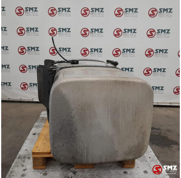 Mercedes-Benz Occ brandstoftank 500L + brandstofniveausensor + s - Fuel tank for Truck: picture 3 Mercedes-Benz Occ brandstoftank 500L + brandstofniveausensor + s - Fuel tank for Truck: picture 3