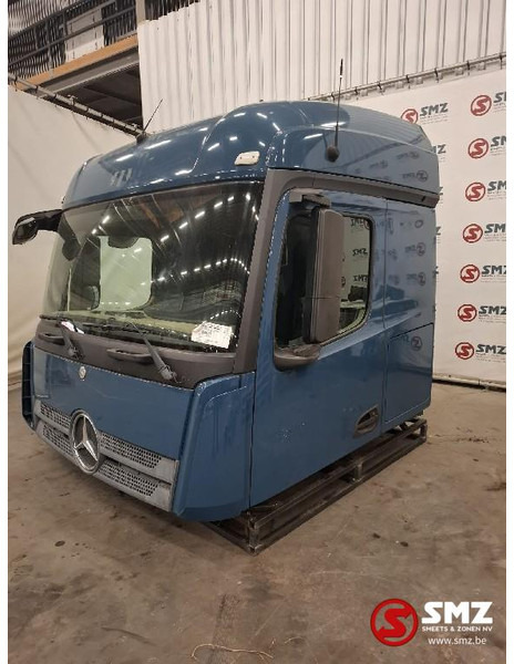 Mercedes-Benz Occ cabine Mercedes Actros MP4 - Cab and interior for Truck: picture 1 Mercedes-Benz Occ cabine Mercedes Actros MP4 - Cab and interior for Truck: picture 1