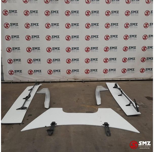 Mercedes-Benz Occ cabinespoilerset Mercedes Actros mp2/3 - Aerodynamics/ Spoiler for Truck: picture 2 Mercedes-Benz Occ cabinespoilerset Mercedes Actros mp2/3 - Aerodynamics/ Spoiler for Truck: picture 2