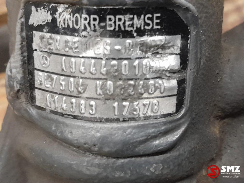 Mercedes-Benz Occ remklauw achter links Mercedes - Brake caliper for Truck: picture 3 Mercedes-Benz Occ remklauw achter links Mercedes - Brake caliper for Truck: picture 3