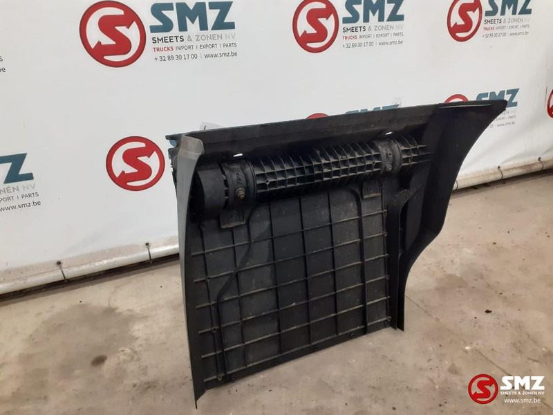 Mercedes-Benz Occ spatbord met steun side skirt links achter - Body and exterior for Truck: picture 3 Mercedes-Benz Occ spatbord met steun side skirt links achter - Body and exterior for Truck: picture 3
