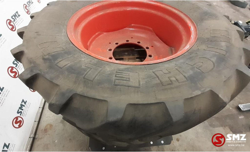 Michelin Occ Band 480/65r28 + velg MICHELIN X M 108 - Tire for Truck: picture 2 Michelin Occ Band 480/65r28 + velg MICHELIN X M 108 - Tire for Truck: picture 2