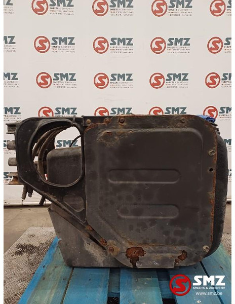 Renault Occ AdBluetank + AdBlueniveausensor Renault - Fuel processing/ Fuel delivery for Truck: picture 2 Renault Occ AdBluetank + AdBlueniveausensor Renault - Fuel processing/ Fuel delivery for Truck: picture 2