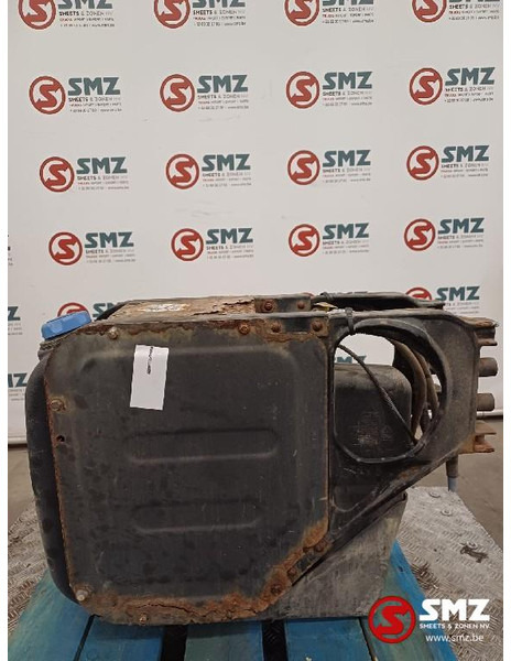 Renault Occ AdBluetank + AdBlueniveausensor Renault - Fuel processing/ Fuel delivery for Truck: picture 3 Renault Occ AdBluetank + AdBlueniveausensor Renault - Fuel processing/ Fuel delivery for Truck: picture 3