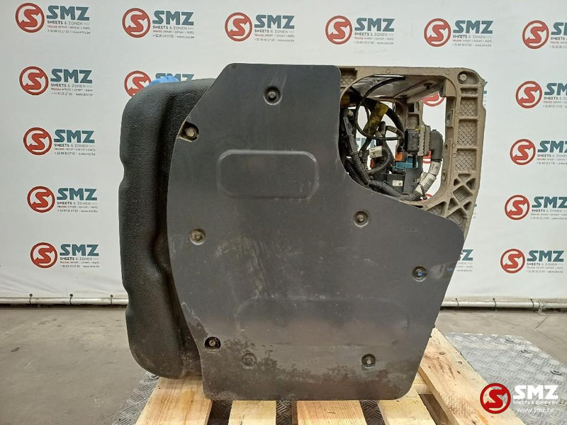 Renault Occ AdBluetank + AdBluepomp Renault - Fuel processing/ Fuel delivery for Truck: picture 3 Renault Occ AdBluetank + AdBluepomp Renault - Fuel processing/ Fuel delivery for Truck: picture 3