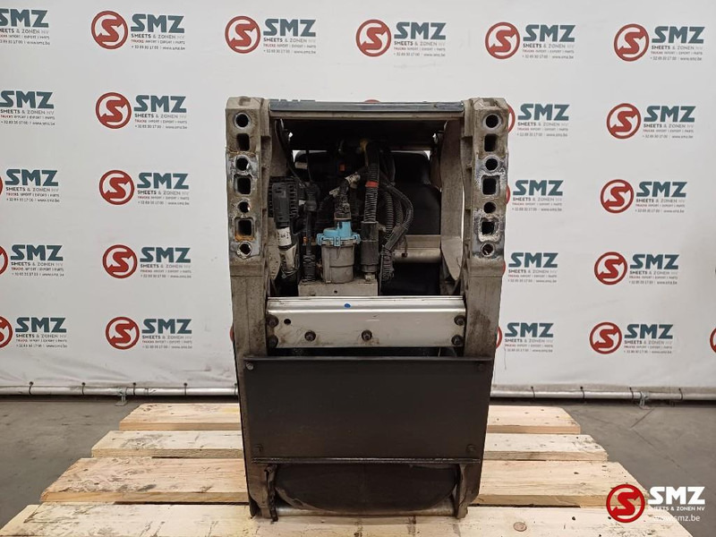 Renault Occ AdBluetank + AdBluepomp Renault - Fuel processing/ Fuel delivery for Truck: picture 2 Renault Occ AdBluetank + AdBluepomp Renault - Fuel processing/ Fuel delivery for Truck: picture 2