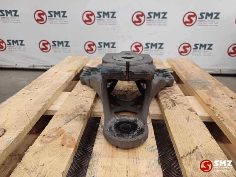 Renault Occ bladveersteun achteras Renault - Frame/ Chassis for Truck: picture 3 Renault Occ bladveersteun achteras Renault - Frame/ Chassis for Truck: picture 3