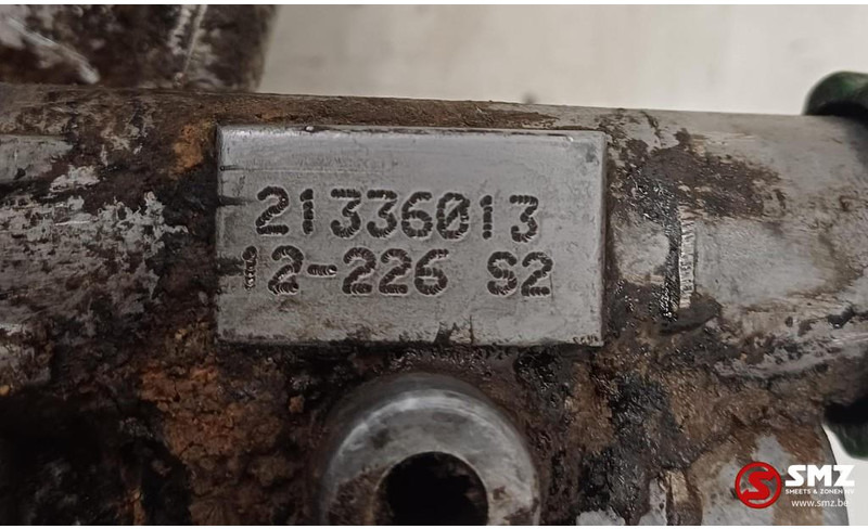 Renault Occ brandstoffilterhuis Renault - Fuel filter for Truck: picture 3 Renault Occ brandstoffilterhuis Renault - Fuel filter for Truck: picture 3