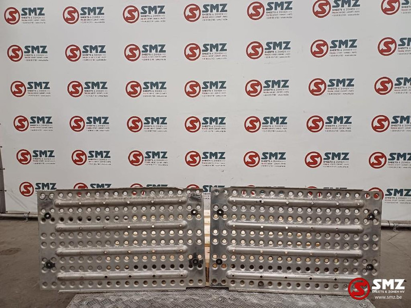 Renault Occ set bordesplaten Renault - Frame/ Chassis for Truck: picture 2 Renault Occ set bordesplaten Renault - Frame/ Chassis for Truck: picture 2