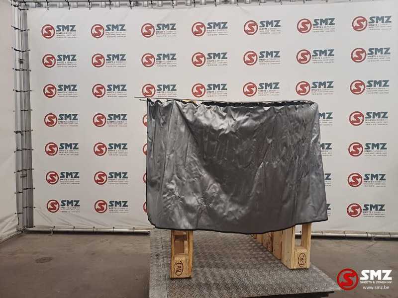 Renault Occ set gordijnen Renault - Cab and interior for Truck: picture 1 Renault Occ set gordijnen Renault - Cab and interior for Truck: picture 1