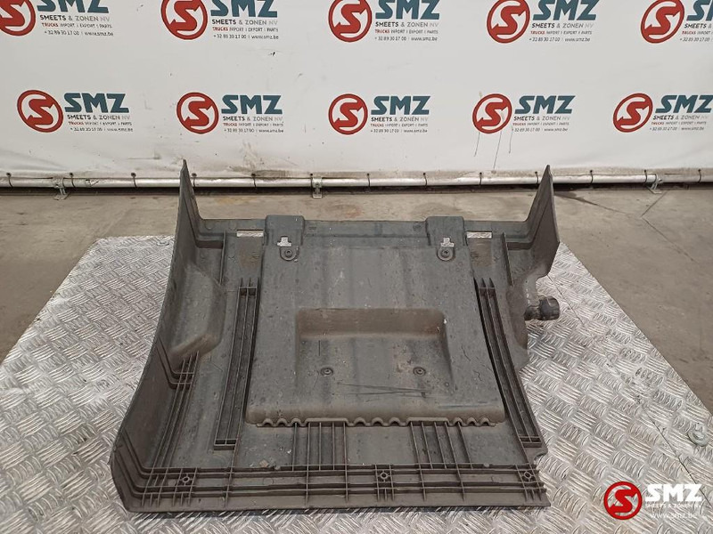 Renault Occ spatbord rechts Renault - Body and exterior for Truck: picture 5 Renault Occ spatbord rechts Renault - Body and exterior for Truck: picture 5