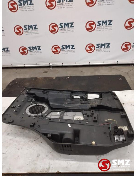 Volvo Occ deurpaneel rechts Volvo - Door and parts for Truck: picture 2 Volvo Occ deurpaneel rechts Volvo - Door and parts for Truck: picture 2