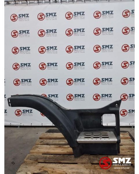 Volvo Occ opstapbak rechts Volvo FM 20502239 20529483 - Cab and interior for Truck: picture 1 Volvo Occ opstapbak rechts Volvo FM 20502239 20529483 - Cab and interior for Truck: picture 1