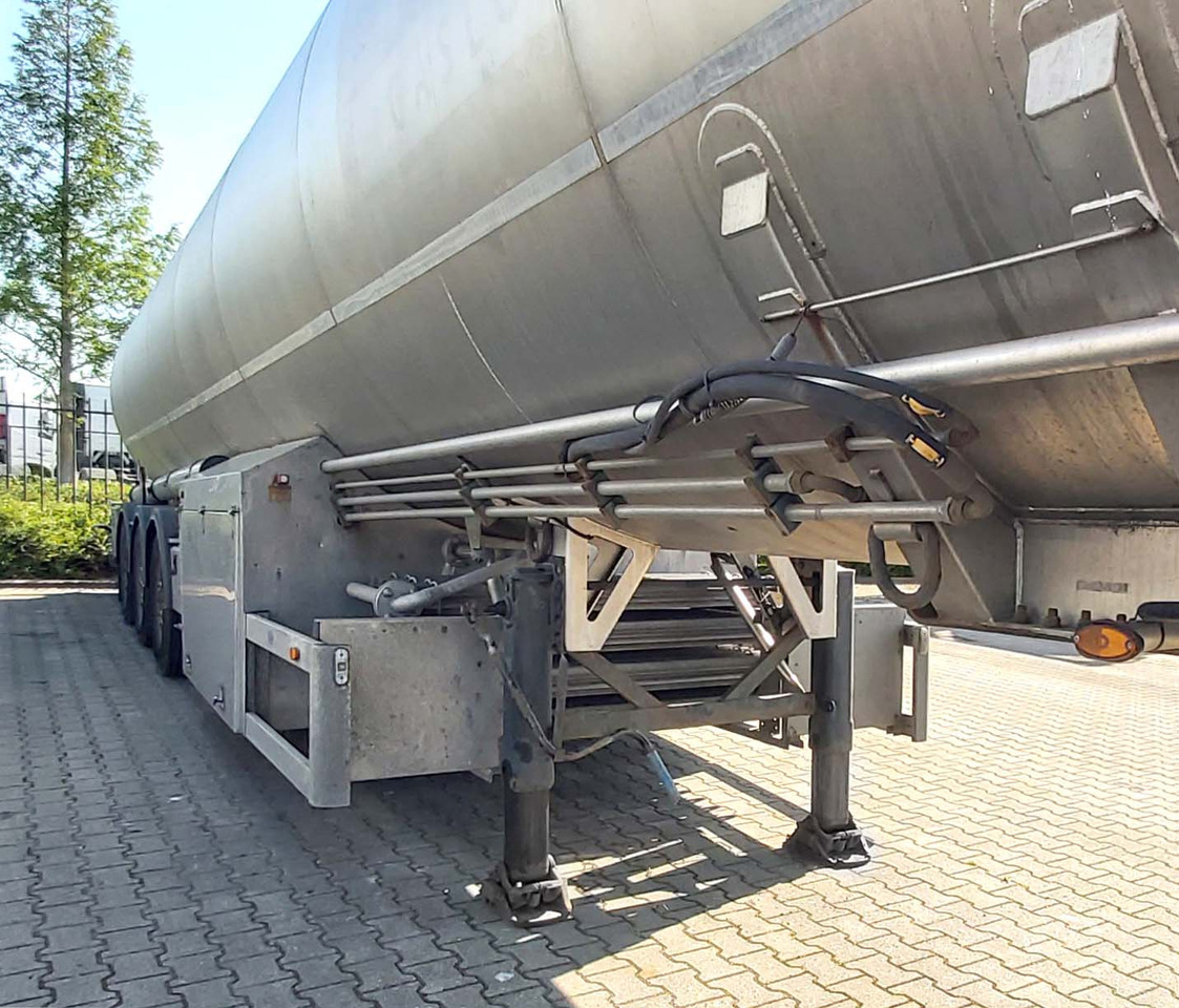 INDOX Gas tank semi-trailer cryogenic used for LNG, Methan, Methane, ethylene, nitrogen. - Tanker semi-trailer: picture 5 INDOX Gas tank semi-trailer cryogenic used for LNG, Methan, Methane, ethylene, nitrogen. - Tanker semi-trailer: picture 5