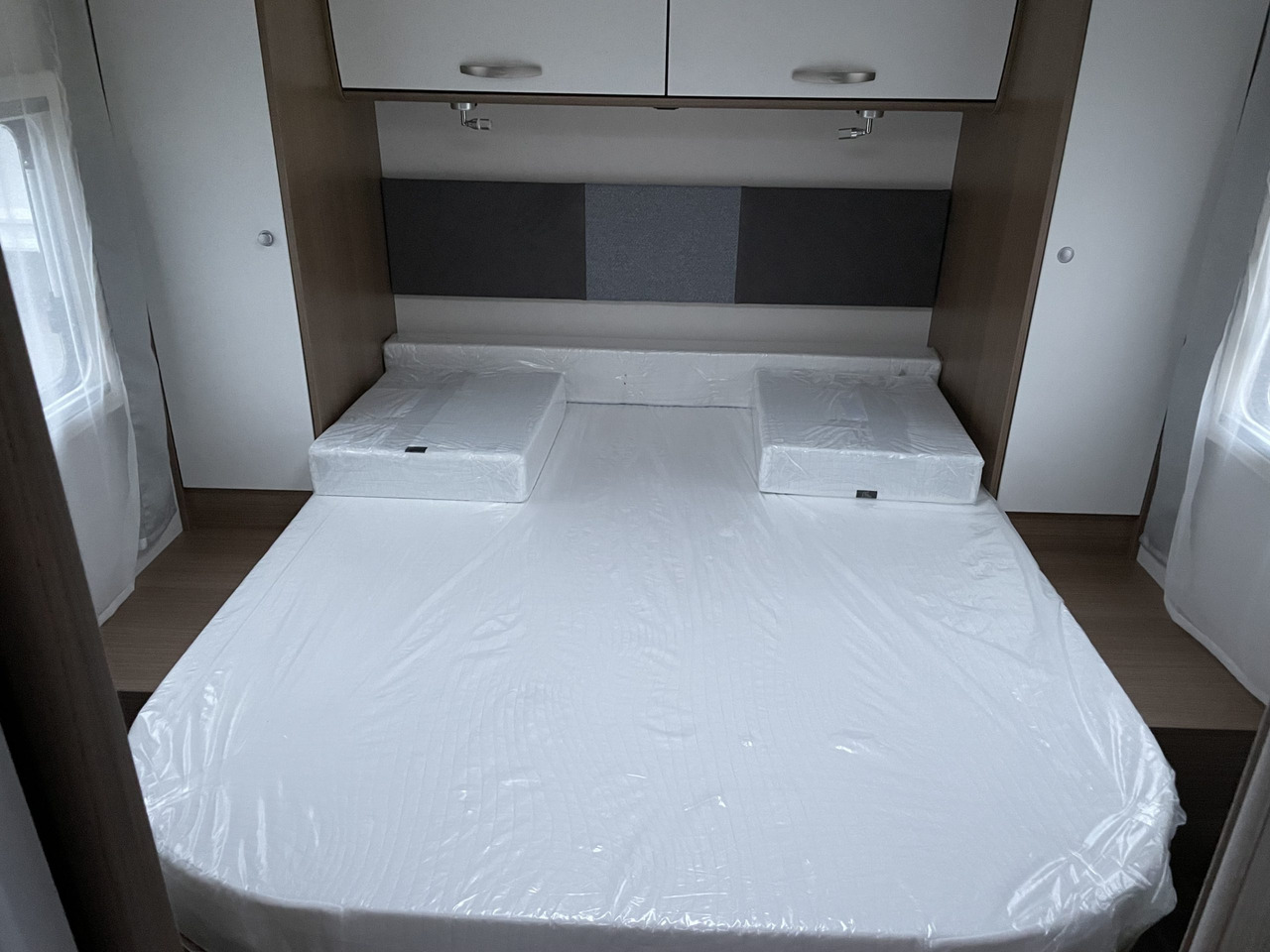 New Semi-integrated motorhome CARADO T459 2022: picture 10