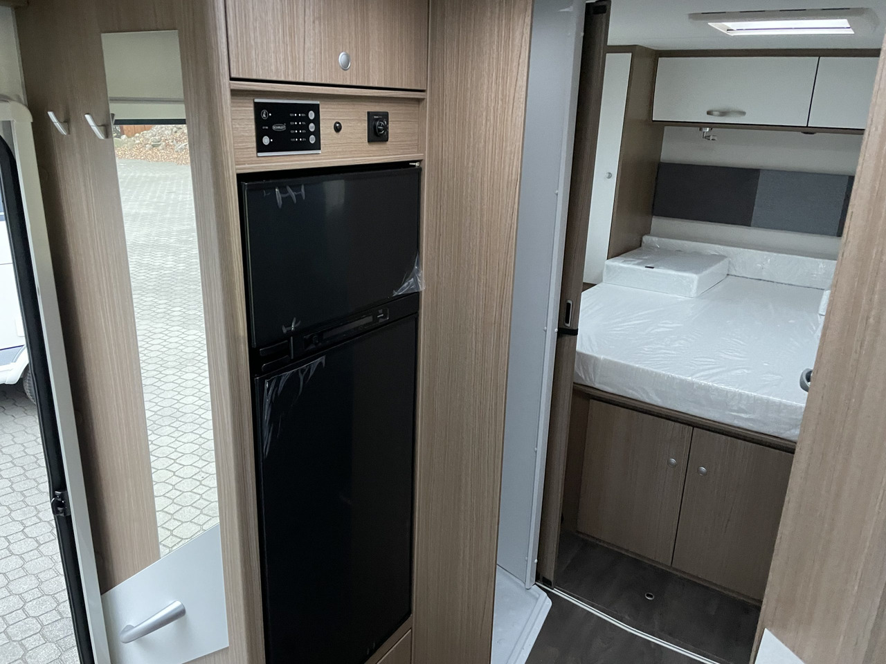 New Semi-integrated motorhome CARADO T459 2022: picture 9