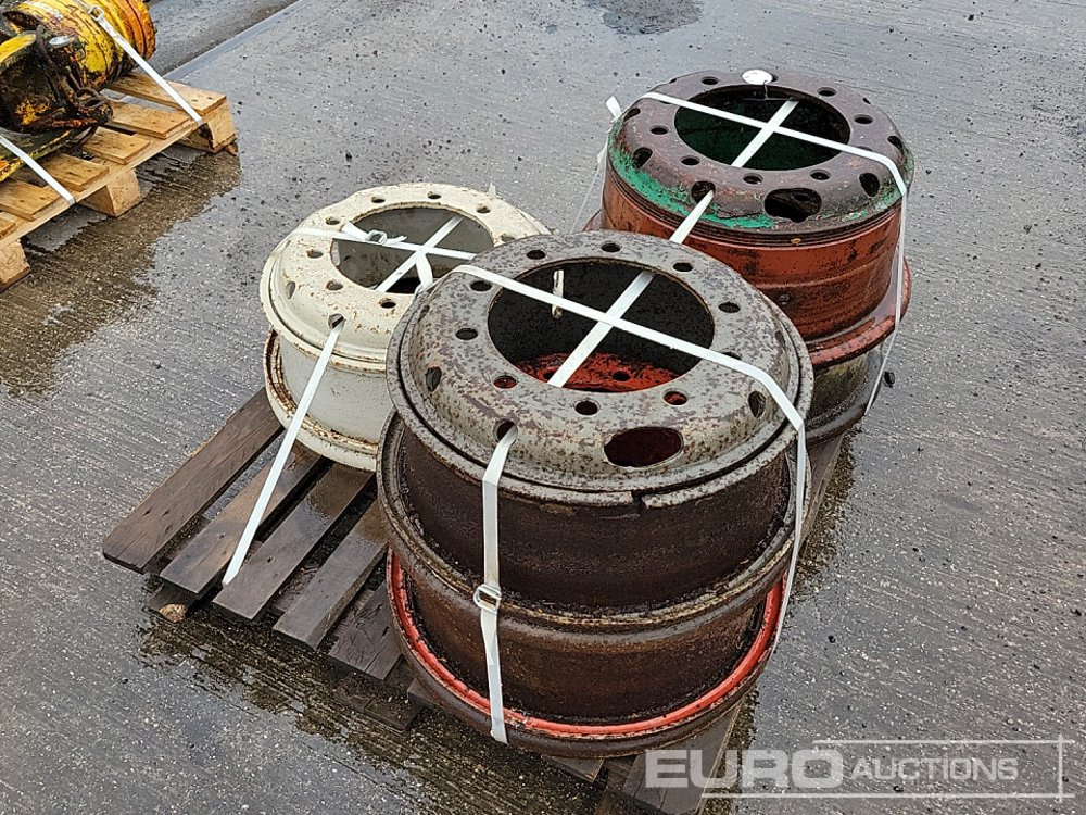 20" Rim (5 of) - Tire: picture 3 20" Rim (5 of) - Tire: picture 3