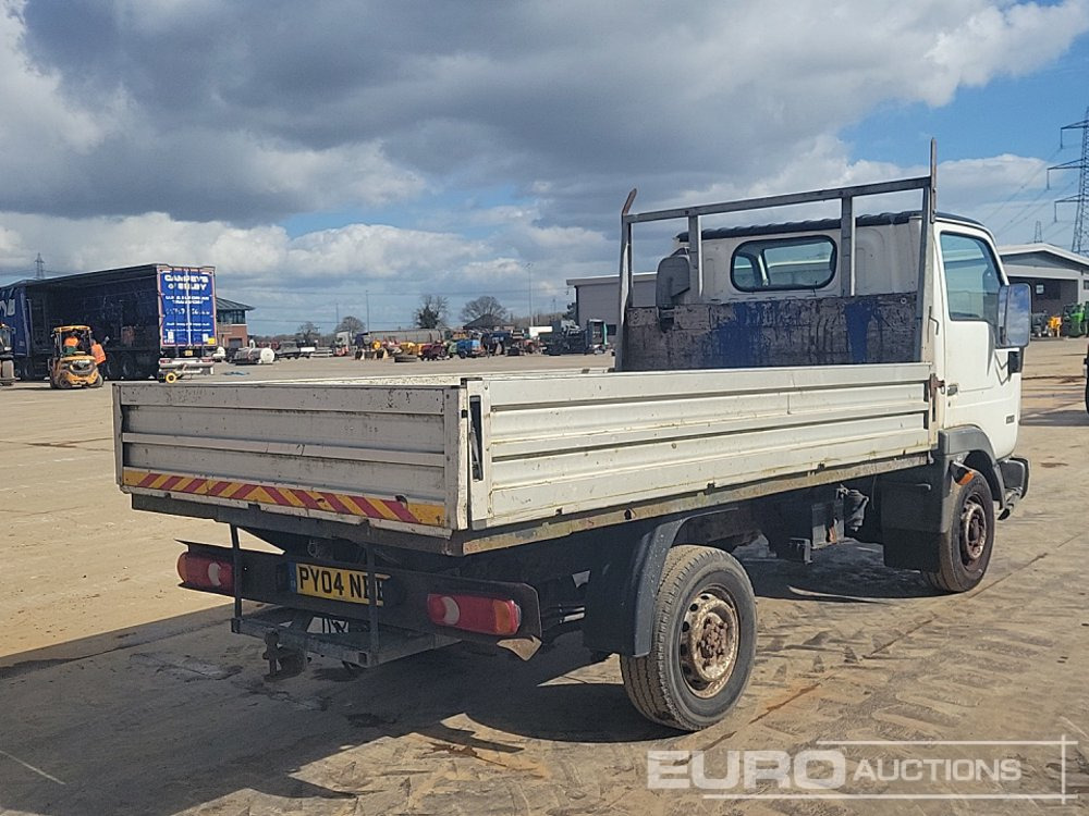 2004 Nissan Cabstar 34.10 - Open body delivery van: picture 5 2004 Nissan Cabstar 34.10 - Open body delivery van: picture 5