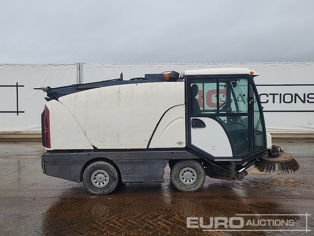 Road sweeper 2005 Johnson 142A 101T: picture 6