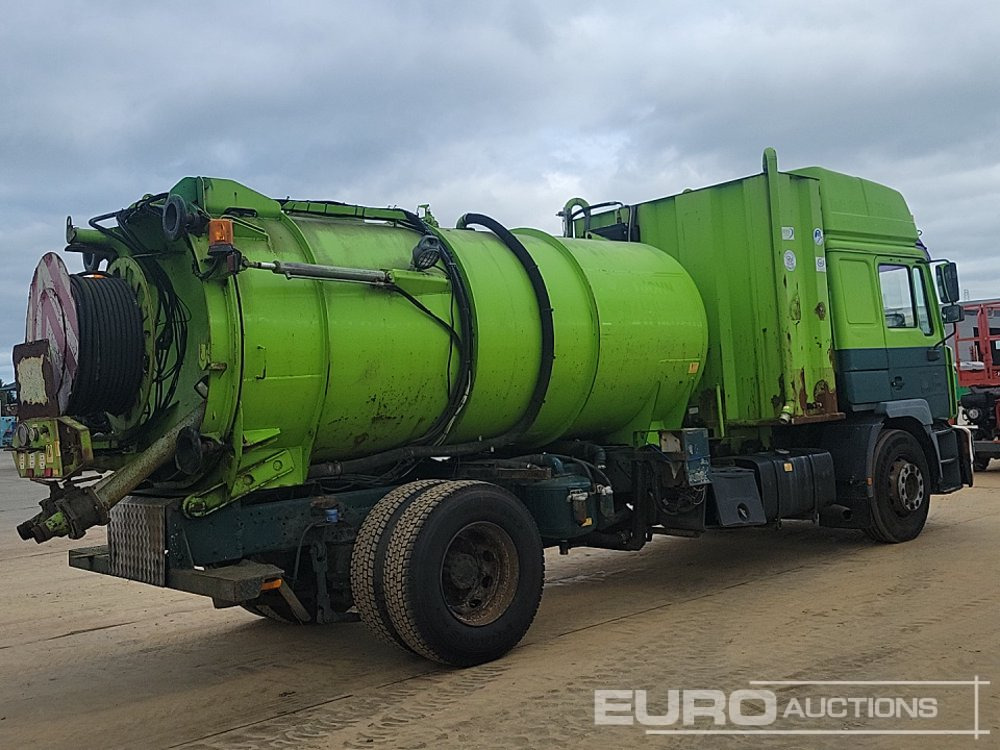 2005 MAN ME18.220 - Tanker truck: picture 5 2005 MAN ME18.220 - Tanker truck: picture 5