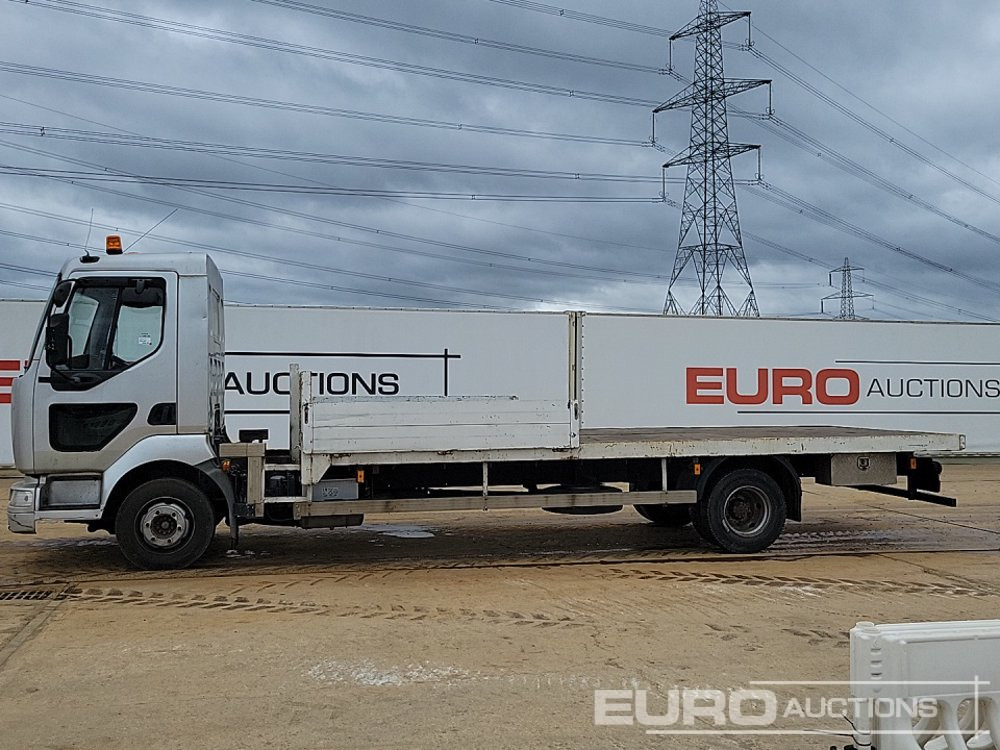 2005 Renault 4x2 Flat Bed Lorry, Manual Gearbox (Reg. Docs. Available) - Dropside/ Flatbed truck: picture 2 2005 Renault 4x2 Flat Bed Lorry, Manual Gearbox (Reg. Docs. Available) - Dropside/ Flatbed truck: picture 2