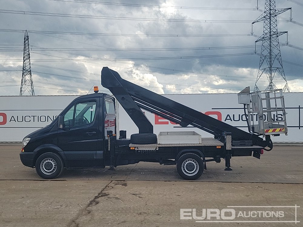 2007 Mercedes Spinter - Open body delivery van: picture 2 2007 Mercedes Spinter - Open body delivery van: picture 2