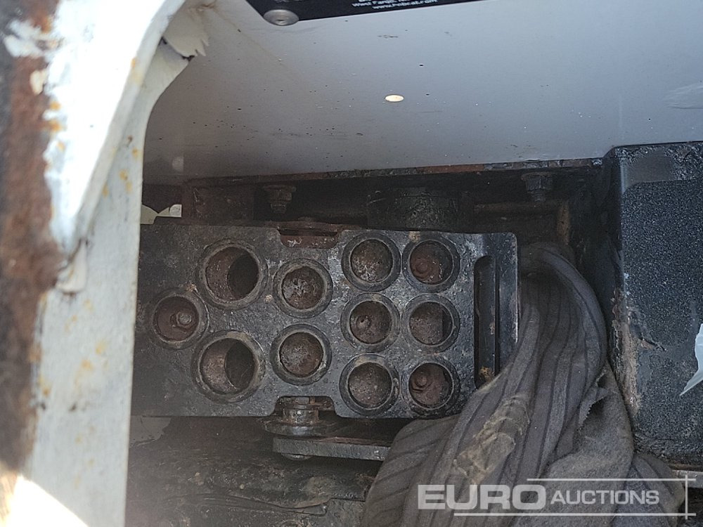 Skid steer loader 2009 Bobcat S100: picture 34