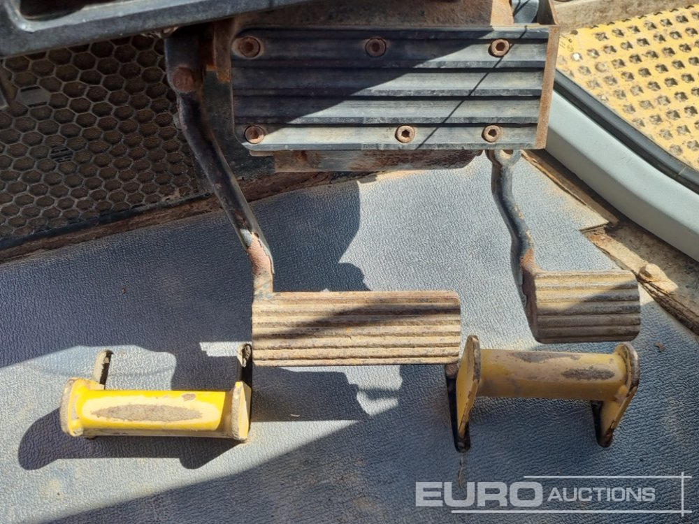 Bulldozer 2011 CAT D6T: picture 38