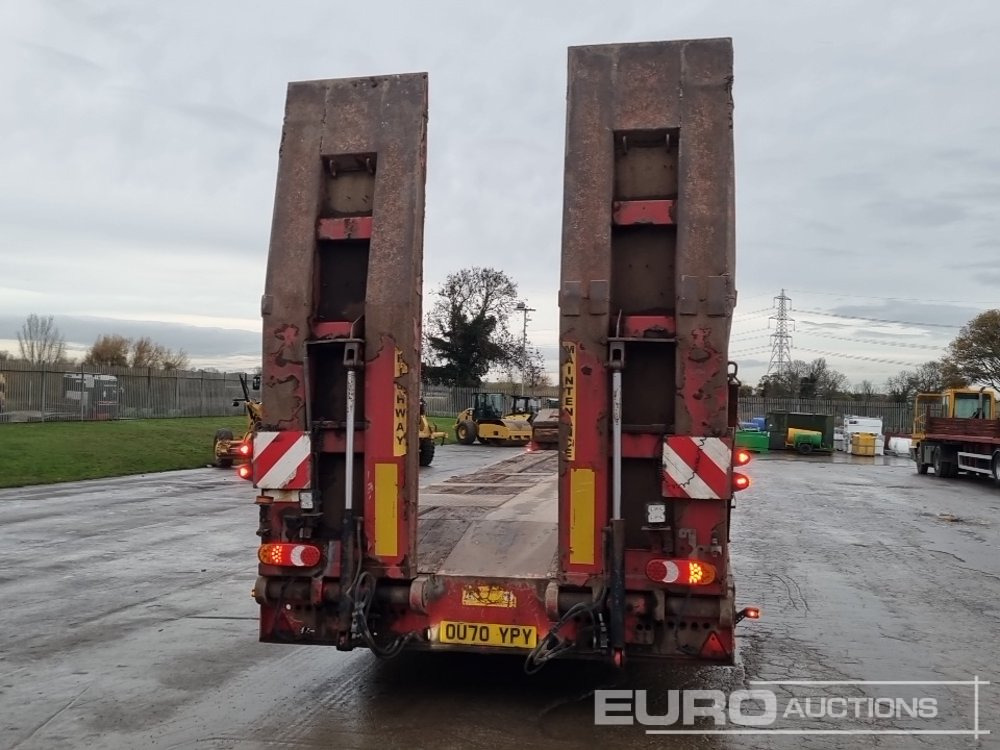 2011 Faymonville Tri Axle Stepframe Low Loader Trailer, Out Riggers, Hydraulic Ramps - Low loader semi-trailer: picture 4 2011 Faymonville Tri Axle Stepframe Low Loader Trailer, Out Riggers, Hydraulic Ramps - Low loader semi-trailer: picture 4