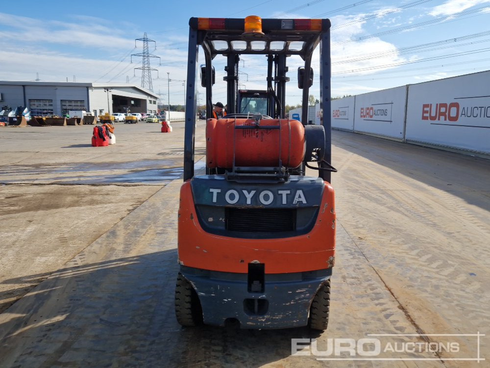 2011 Toyota 02-8FGF15 - Forklift: picture 4 2011 Toyota 02-8FGF15 - Forklift: picture 4