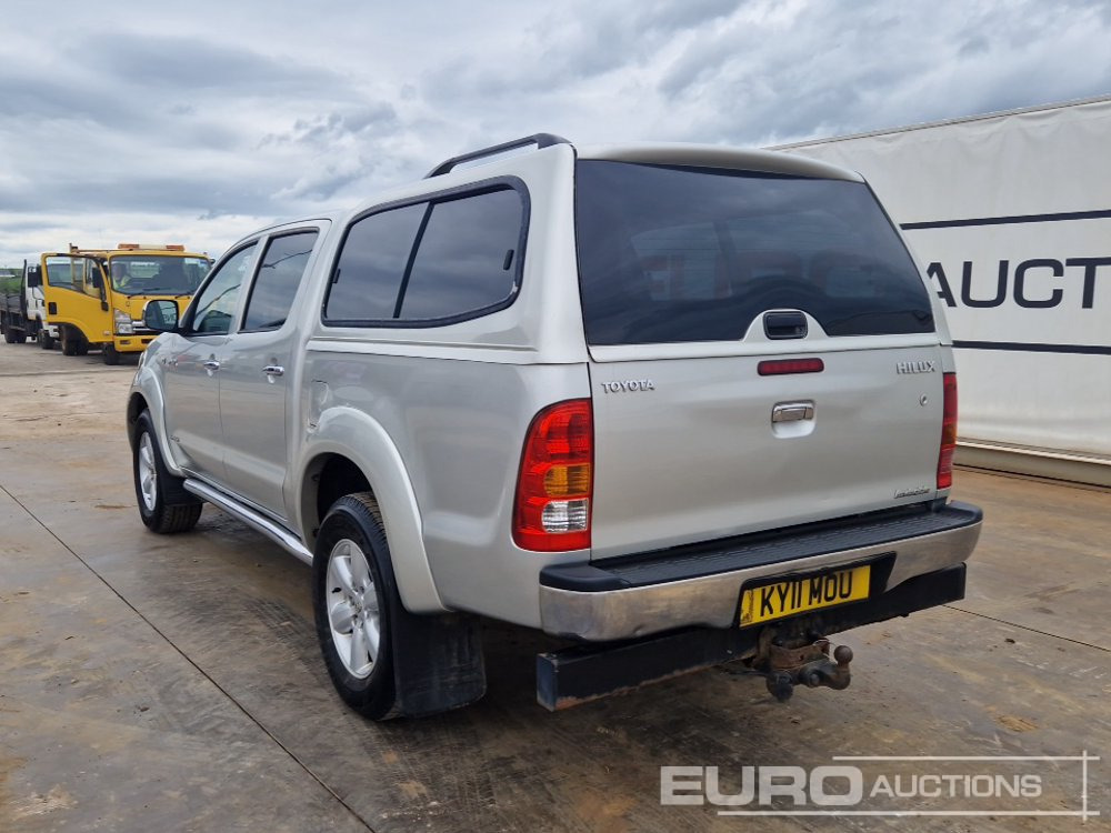 2011 Toyota Hilux Invincible - Pickup truck: picture 3 2011 Toyota Hilux Invincible - Pickup truck: picture 3