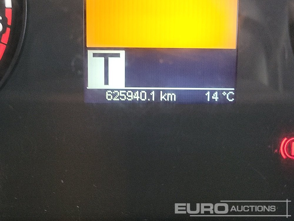 Dropside/ Flatbed truck for transportation of heavy machinery 2012 Scania P280: picture 43