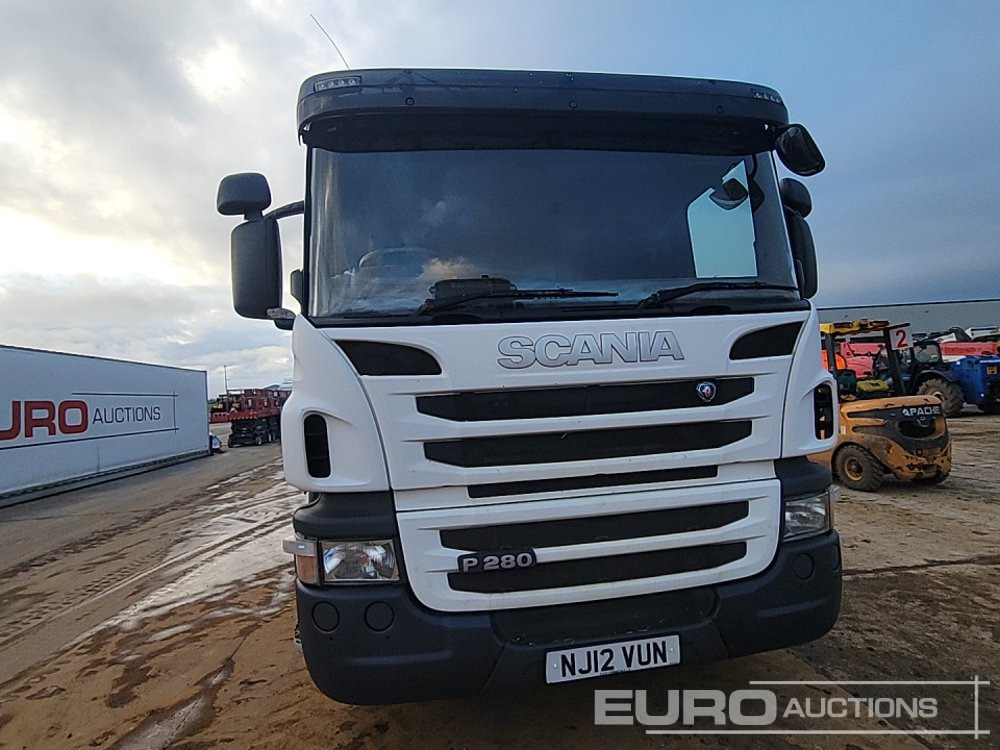Dropside/ Flatbed truck for transportation of heavy machinery 2012 Scania P280: picture 8