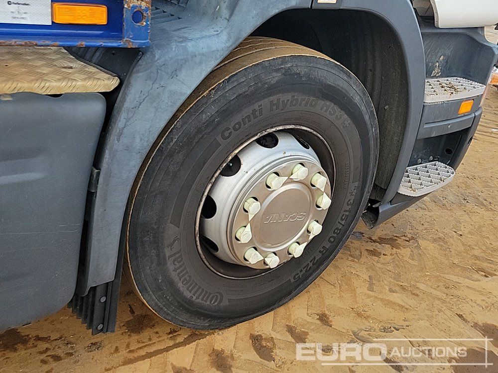 Dropside/ Flatbed truck for transportation of heavy machinery 2012 Scania P280: picture 14