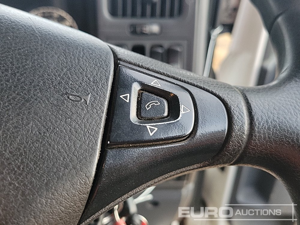 Dropside/ Flatbed truck for transportation of heavy machinery 2012 Scania P280: picture 40