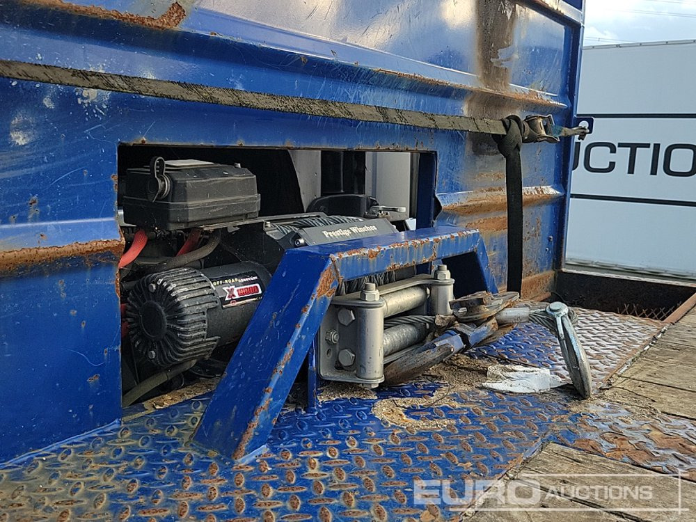 Dropside/ Flatbed truck for transportation of heavy machinery 2012 Scania P280: picture 17